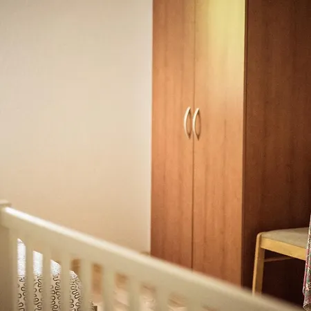 Yvonne Apartments * Pakoštane