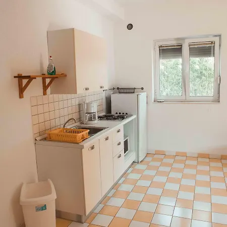 Yvonne Apartments Apartmán Pakoštane