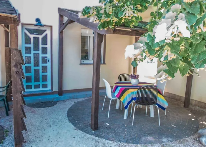 Yvonne Apartments Apartament Pakoštane