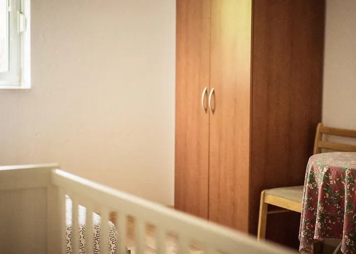 Yvonne Apartments * Pakoštane