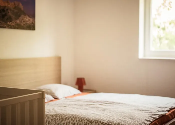 Apartament Yvonne Apartments *