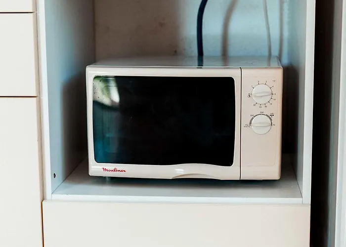 Yvonne Apartments Apartament