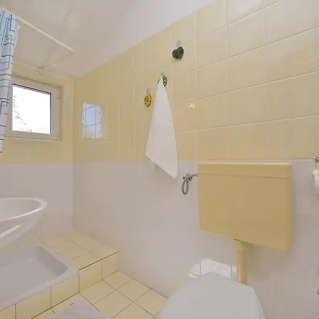 Apartment Yvonne Pakostane