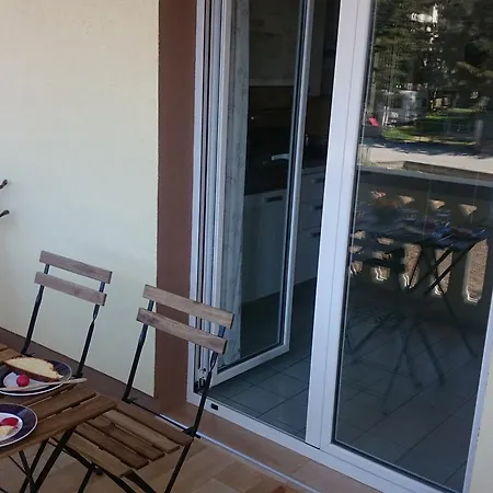 Yvonne Apartments