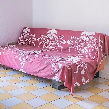 Yvonne Apartments Pakostane